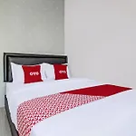 Super Oyo Collection O 92363 Kp Inn